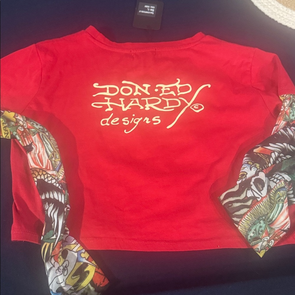 Ed Hardy  Red Long Sleeve Graphic crop tee - Picture 5 of 6